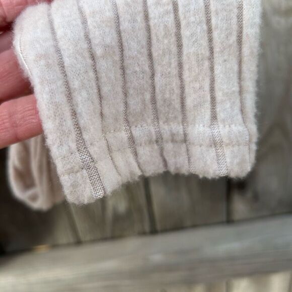 SHEIN top soft poofy long sleeve cropped look size medium - Picture 3 of 7